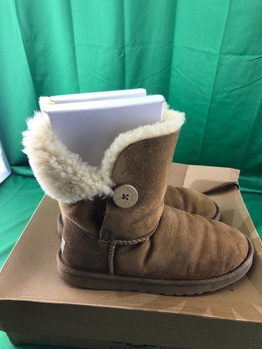 Ugg Bailey Button Bomber Womens Size 9 - Picture 5 of 12