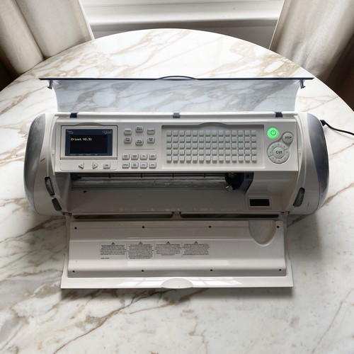 Provo Craft Cricut Expression 24" Personal Electronic Cutting Machine CREX001 - Picture 1 of 5