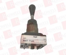 ALLEN BRADLEY 800T-T1A2 / 800TT1A2 (USED)