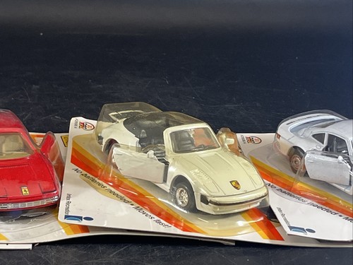 4 Vintage 1987 ZEE TOYS Grippers 2 Speed Racers - PORSHE / VOLKSWAGEN / FERARRI - Picture 10 of 13