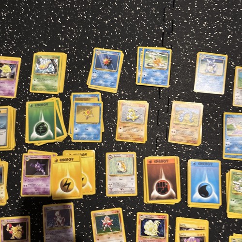 1999 Pokemon Base Set - Picture 5 of 8