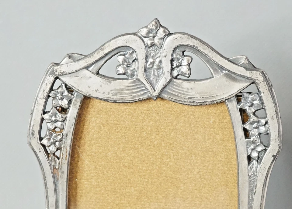 Marco de fotos alemán Art Nouveau de 1900 Osiris Albert Muller caballete trasero Foto 2 de 4