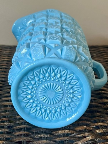 Very Rare BLUE Westmoreland Milk Glass Pitcher Old Quilt 40 oz Perfect Condition - Bild 9 von 13