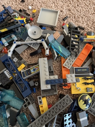 Lego 6860 THE BATCAVE DC Comics SUPER HEROES Batman in pensione con minifigure - Foto 7 di 10