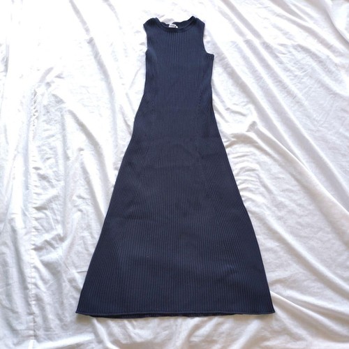Robe côtelée tricot officiel 3D Uniqlo Ines de la Fressange Collab bleu marine occasion