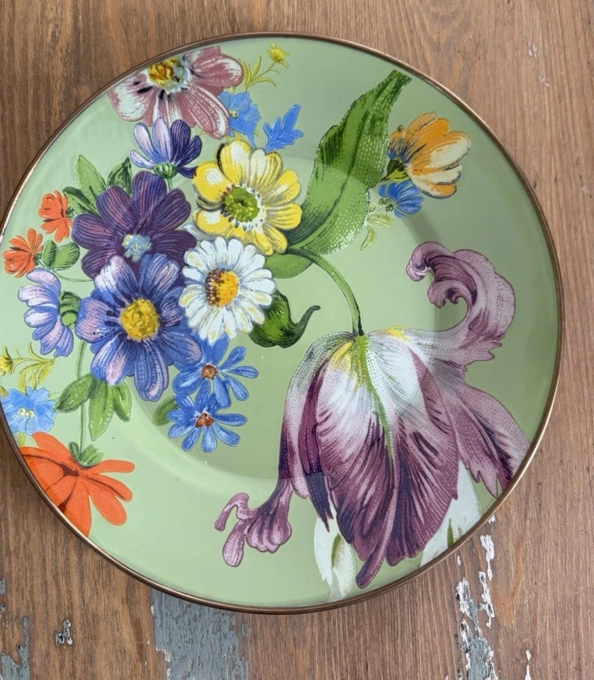 Retired Mackenzie Childs Green Flower Market Plate 9” Brand new with tags