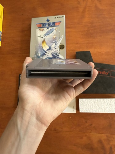 Top Gun (Nintendo NES) ottime condizioni CIB completo con poster e altro testato - Foto 15 di 15