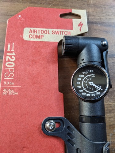 Specialized air tool hand pump compact with pressure gauge- black - Picture 4 of 5