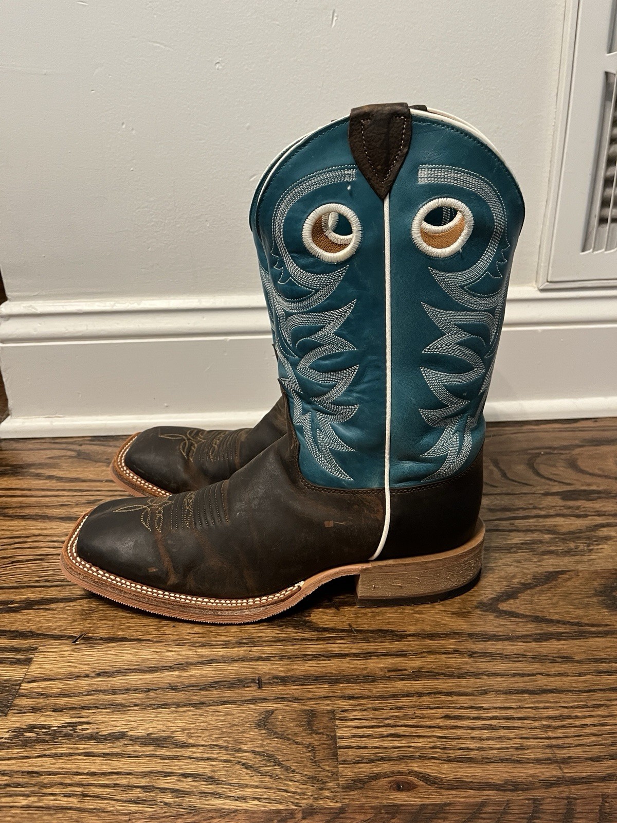 Picture 3 of 11