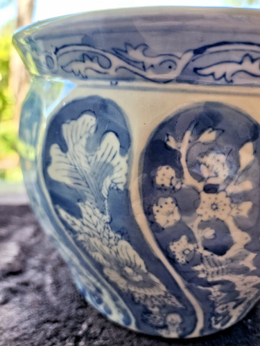 Vintage Chinese Oriental Blue & White Planter Pot Flowers & Leaves Pattern - Picture 6 of 7