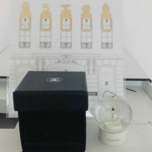 CHANEL Logo Kristall Miniatur Schneekuppel Lesezeichen X'mas Geschenkset - Bild 12 von 12