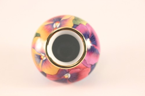 MIB Moorcroft Enamels Pansy/Pansies Flower Miniature Squat Vase by Rachel Bishop - Picture 9 of 15