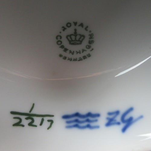 Royal Copenhagen Porcelain Coffee Pot Series Musselmalet Ribbed 1/2217 RARE - Picture 6 of 6