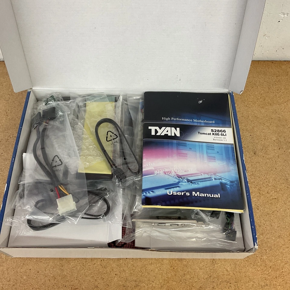 Brand New Tyan Tomcat K8E-SLI S2866 P/N: S2866A2NRF-RS (SLI support) - Image 3 of 3