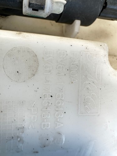 FORD FOCUS MK3 11-2015 WASHER FLUID RESERVOIR BOTTLE AND PUMP BV61-17B613-A - Picture 4 of 4