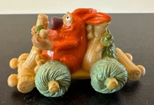 L69 Yowies US Chocolate Brand Series 3 Figure Yog Mobile Rescue Vehicle Yowie