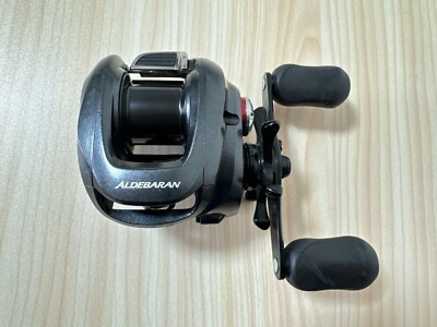 Baitcastrolle 12 ALDEBARAN BFS XG Links Übersetzung 8,0:1 Angelrolle #H