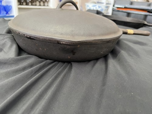VINTAGE CAST IRON SKILLET 12 7/16 5H-2 NO. 10 Heat Ring - Picture 9 of 10
