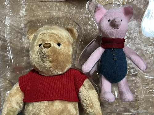 Hot Toys MMS503 Christopher Robin Movie Pooh & Piglet 1/6 set di figure Disney - Foto 3 di 5