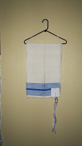 tallit prayer shawl - Picture 3 of 3