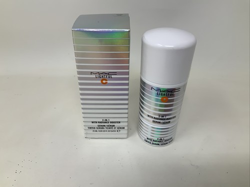 M.A.C Lightful C 2- IN -1 With Radiance Booster Serum ( Medium Plus) 25 Ml - Picture 3 of 4