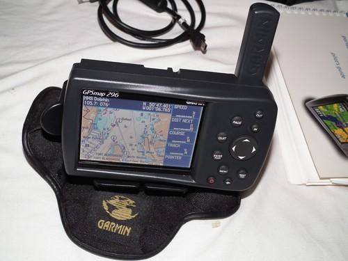 Garmin GPSMAP 296 (276C) Aviation & Marine Chartplotter GPS Navigator + Charts - Picture 3 of 15