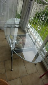 1 Table basse plateau en verre