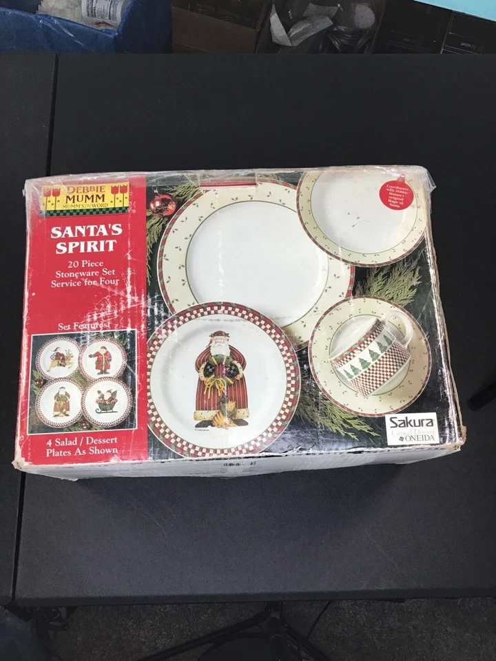 VTG Debbie Mumm Santa’s Spirit 20 PCS, 5 PC Place Settings For 4 , Stoneware Foto 3 de 4