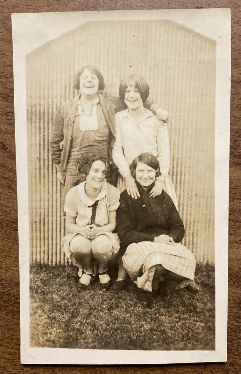 1920s 4 Young Women Ladies Girls Laughing Joking Smiling Real Photograph  P4h12 | eBay