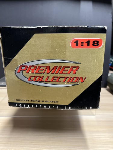 Motor Max Chrysler GT Cruiser in Light Gold Scale 1:18 Ref 73100 Premiere Collec - Picture 11 of 14