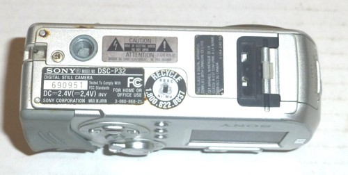 Sony CyberShot DSC-P32 3.2MP 1.6" LCD Digital Camera FOR PARTS OR REPAIR READ - Picture 10 of 10