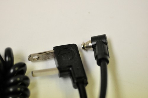 Paramount cat. 3-6C coiled sync cord. Household to Rollei locking.New old stock  - Picture 3 of 5