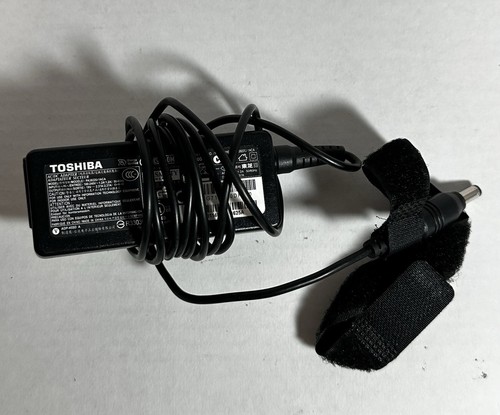 Genuine Original Toshiba 19V 2.37A 45W AC Adapter No power cord PA3822U-1ACA - Picture 1 of 2