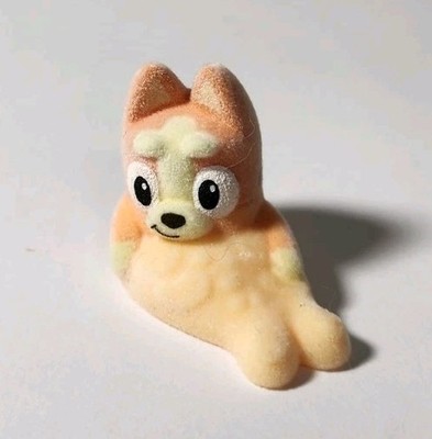 BLUEY FUZZIES SERIES 1 BINGO 37 MERMAID BEACH FLOCKED FUZZY 1.5 MINIFIGURE MOOSE