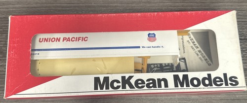 McKean HO Scale Kit #1202 Union Pacific 50’ TOGC Flat w/45’ Trailer NOS - Picture 1 of 3