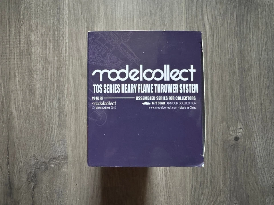 Modelcollect 1:72 Russian Army TOS-1A with T-72 Body 2008 AS72016 Gold Edition - Image 3 of 4