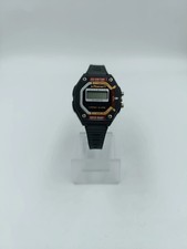 Klassische digitale Vintage Armbanduhr von Piratron im sportlichen Retro-Design