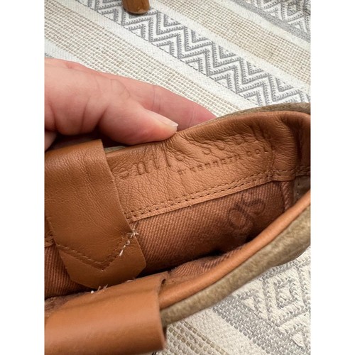 Gentle Souls Tan Suede Mid-Calf Lug Sole Zipper Brody Boots US 9 Kenneth Cole - Picture 11 of 12