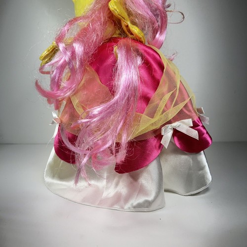 My Little Pony Costruisci un Orso 16” FLUTTERSHY Peluche Giallo Mantello Farfalla - Foto 6 di 13