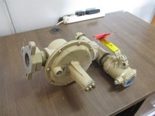 Maxitrol Regulator RV81 w/ GB-50 Valve Used