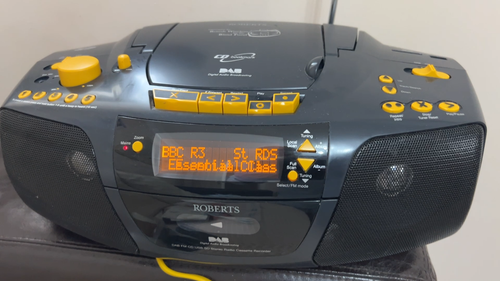 Adaptador de radio digital Pure Highway 600 DABDAB+ para automóvil Bluetooth llamadas manos libres - Vídeo 1 de 1
