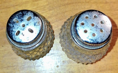 Salt & Pepper Shakers Diamond Cut Glass with Silver Tops Vintage Mini 1.5" Set - Picture 2 of 6