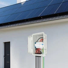 4 String Solar Combiner Box PV Combiner Circuit Breaker 63A For Solar Panel Kit