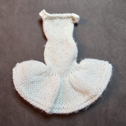 Vintage Barbie Puppenkleidung Konvolut 5 selbstgemachte gehäkelte Kleider - Bild 4 von 16