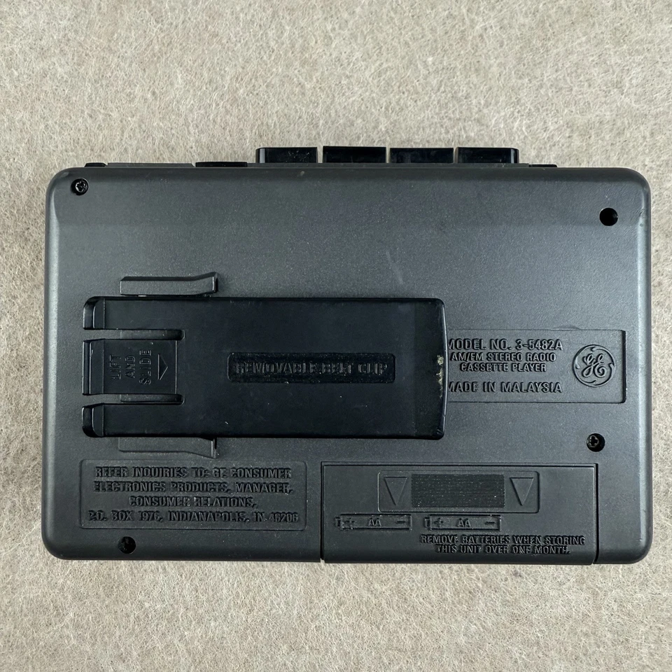 GE 3-5482A Reproductor de Cassette Estéreo AM FM + 6 Cintas Probado Funciona Sin Auriculares Foto 2 de 3