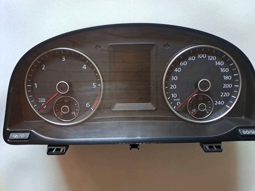 Caddy 3K Kombiinstrument aus 2015 , gebraucht , funktioniert - Bild 1 von 5