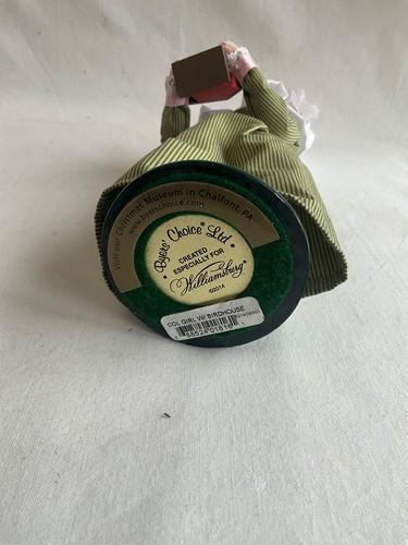 Byers Choice 2014 Williamsburg Colonial Spring Girl w/ Birdhouse - Picture 8 of 8