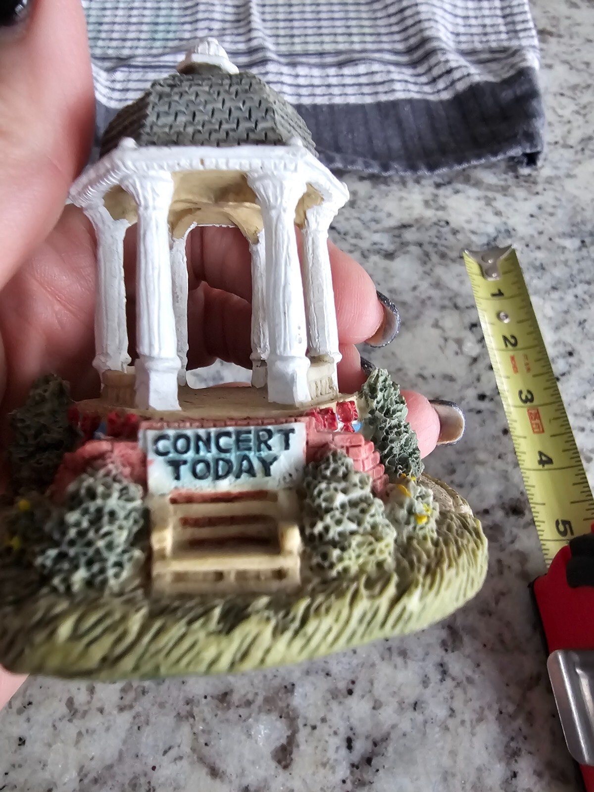 Picture 2 of 4