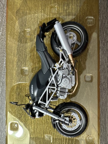 1/12 Minichamps Ducati Monster 122120101 - Picture 14 of 14