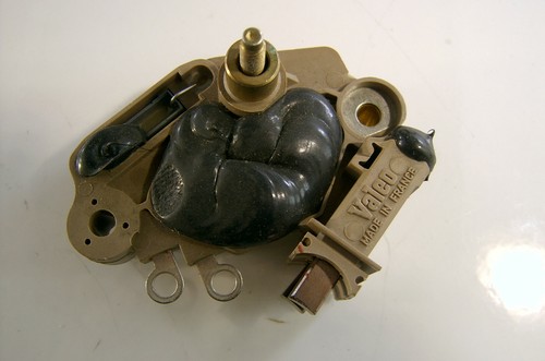 GENUINE VALEO ALTERNATOR REGULATOR 593303 2541668 105161 105177 139456 593290 - Picture 3 of 10